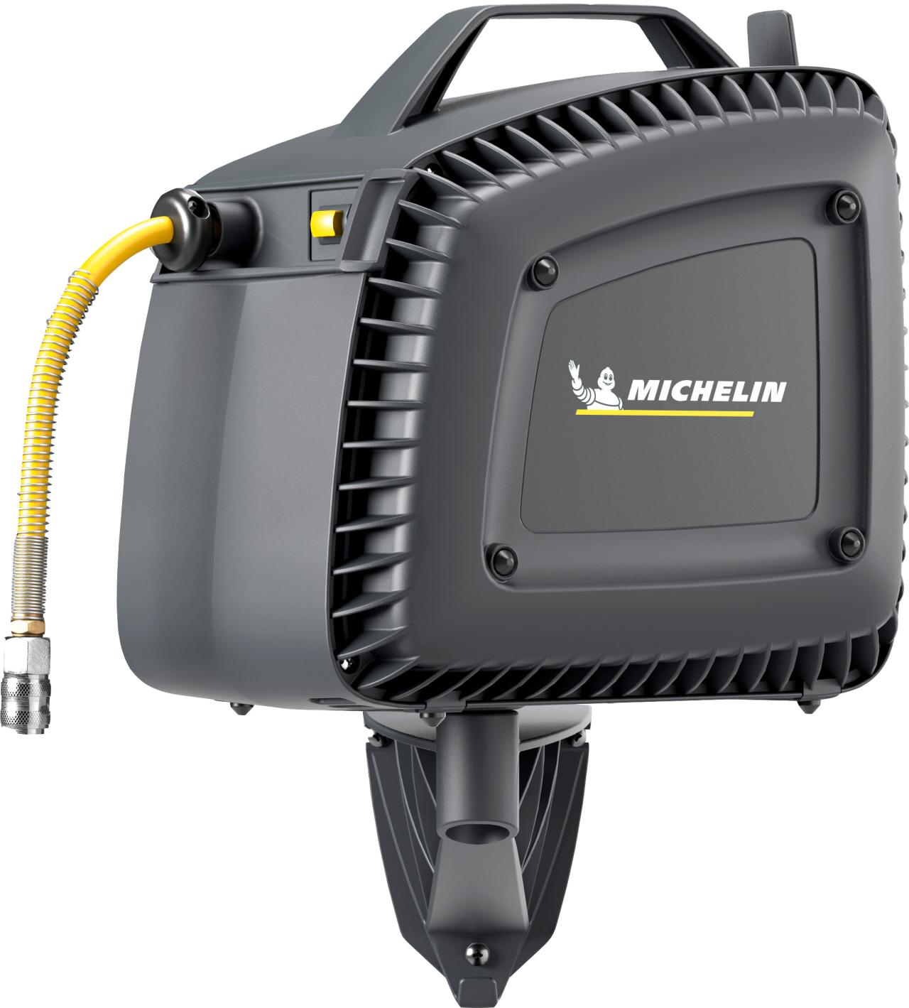 Væghængt kompressor med indbygget slangeopruller